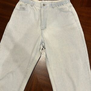 Vintage Lee High rise jeans!!